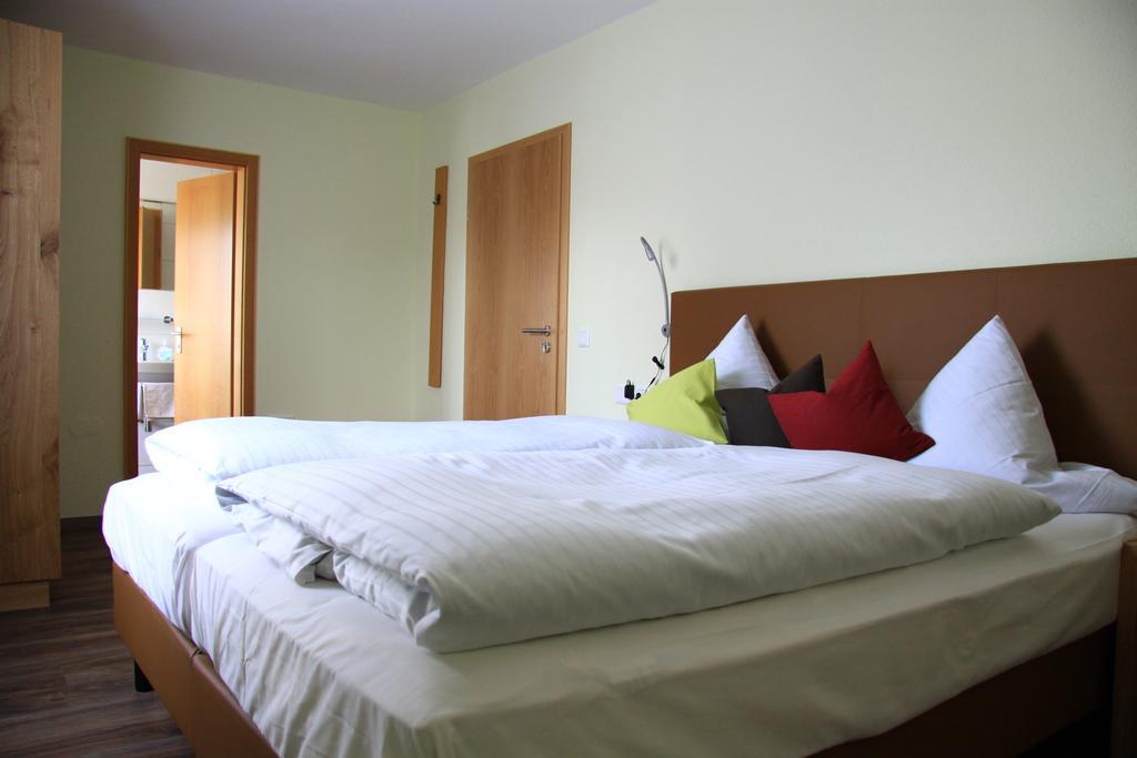 Hotel Garni Vier Jahreszeiten Bad Fussing Bagian luar foto