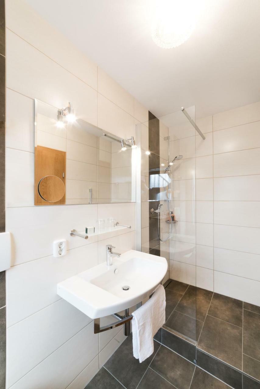 Hotel Garni Vier Jahreszeiten Bad Fussing Bagian luar foto