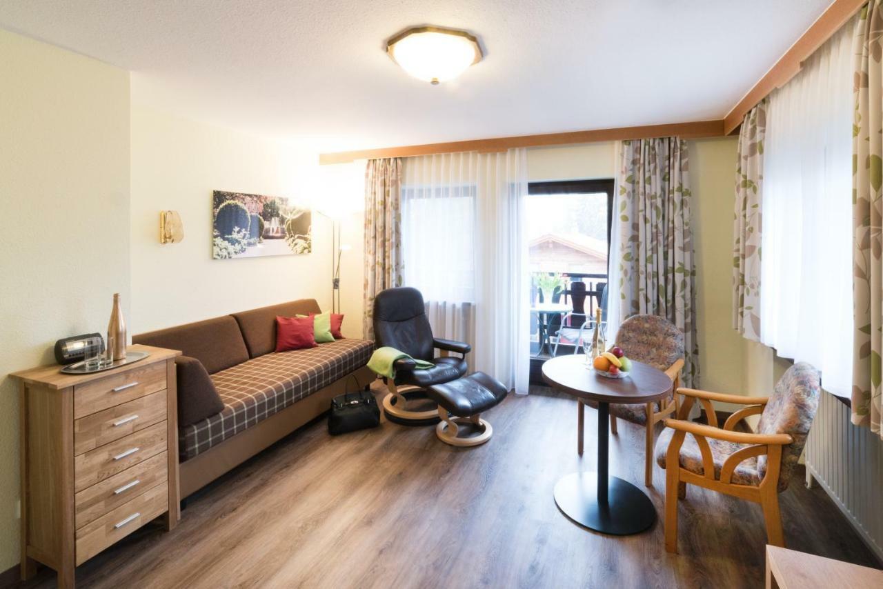 Hotel Garni Vier Jahreszeiten Bad Fussing Bagian luar foto