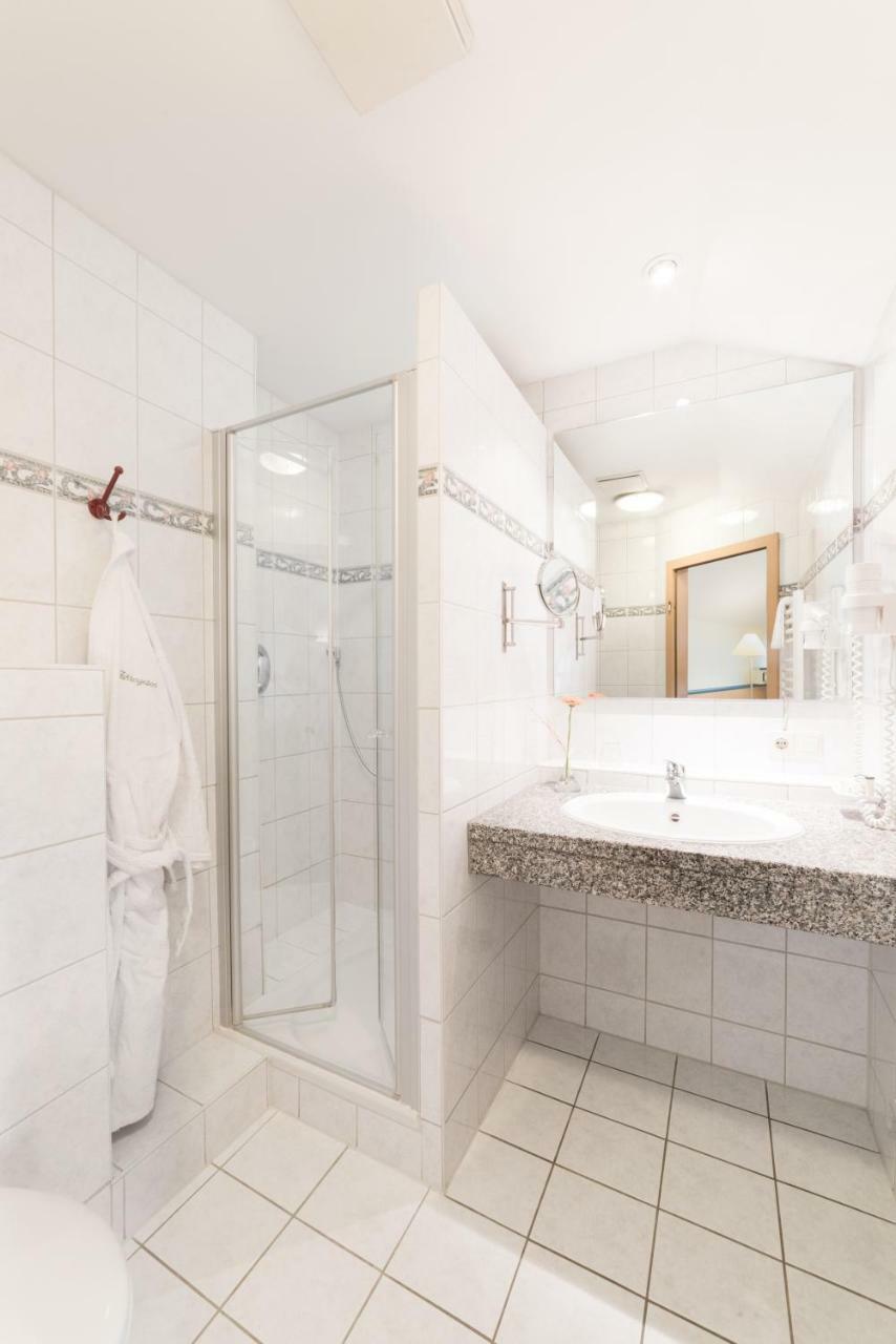 Hotel Garni Vier Jahreszeiten Bad Fussing Bagian luar foto